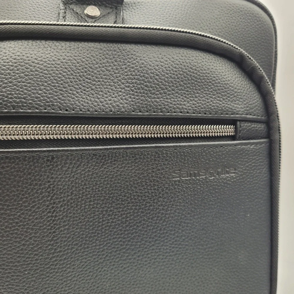 Samsonite Classic Leather Briefcase for 15.6